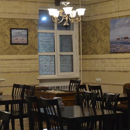 Kok-Art Hotel Jalal-Abad Екстериор снимка