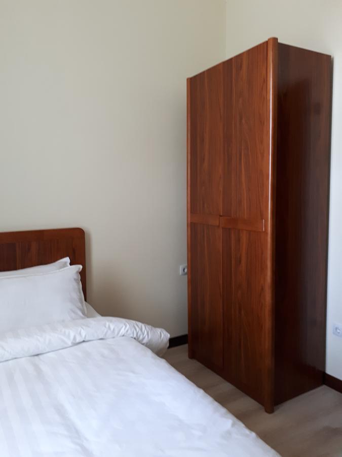 Kok-Art Hotel Jalal-Abad Екстериор снимка