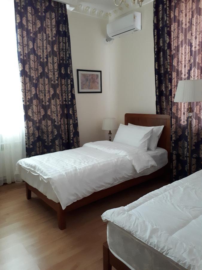 Kok-Art Hotel Jalal-Abad Екстериор снимка