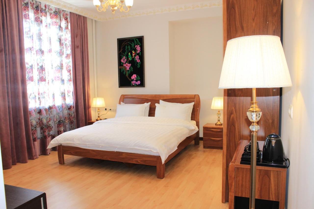 Kok-Art Hotel Jalal-Abad Екстериор снимка