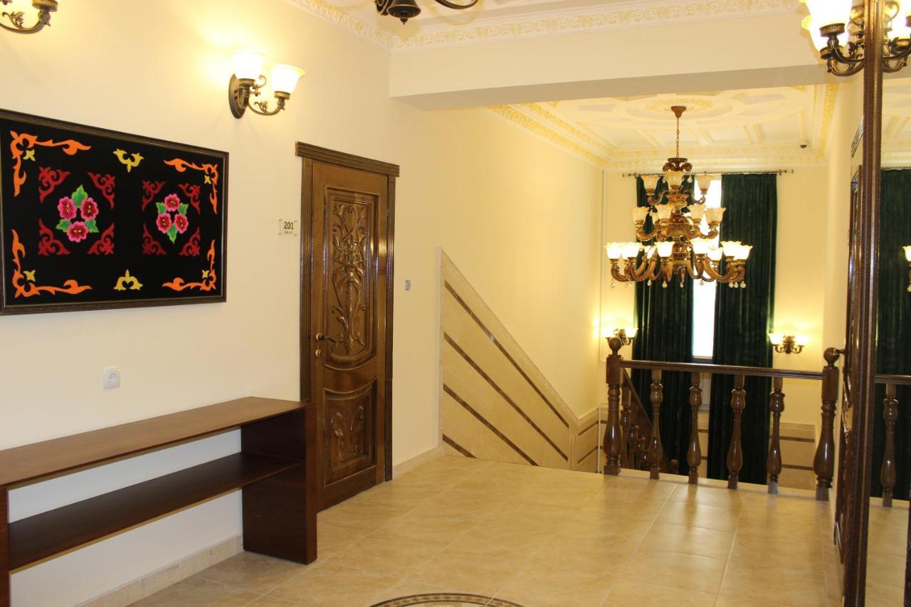 Kok-Art Hotel Jalal-Abad Екстериор снимка