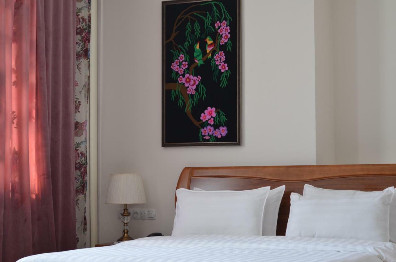 Kok-Art Hotel Jalal-Abad Екстериор снимка